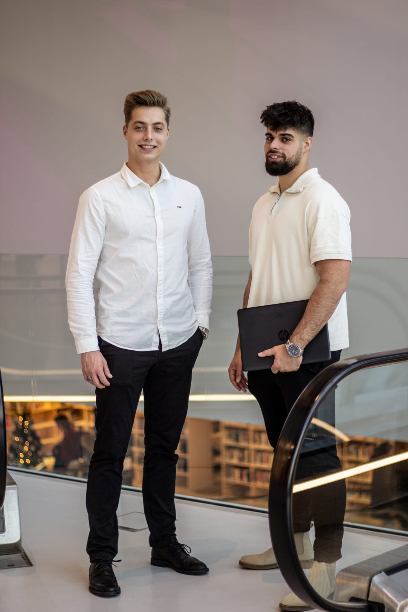 Jordy and Lucas collaborating on strategy